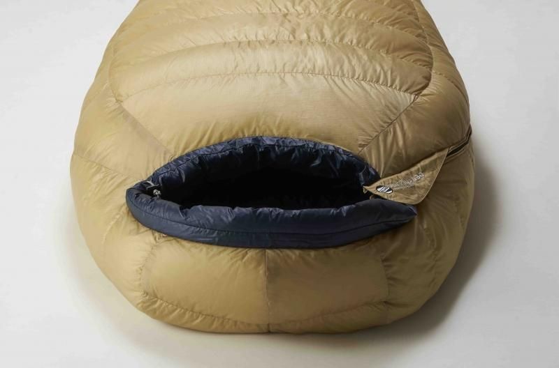 イスカ ISUKA 寝袋 エアプラス630 冬用寝袋 厳冬期対応 ダウンシュラフ