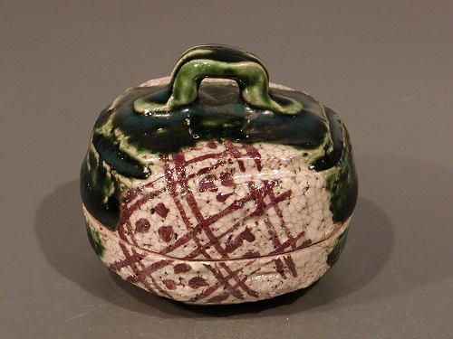 茶道具・香合 】 織部 ハジキ、 三代 山口錠鉄作 - 茶道具 販売の佐藤