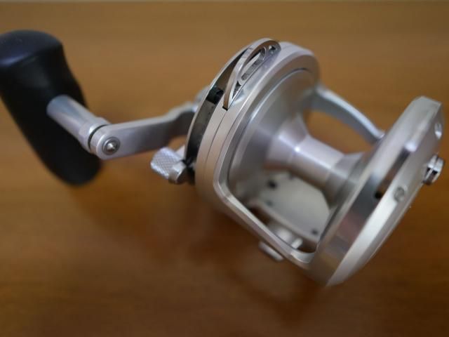 ベイトリール:ジギングと投げ釣り:MCキャストモデル - アベット(AVET