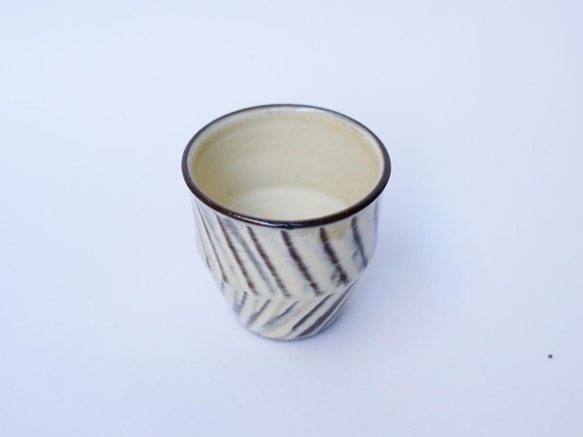 焼酎呑型湯のみ 打ち刷毛目 | 小鹿田焼 黒木昌伸窯| うつわと灯り