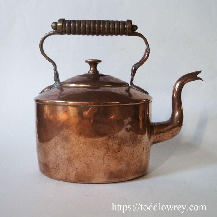 絵になるケトル / Antique Victorian Oval Shaped Copper Kettle