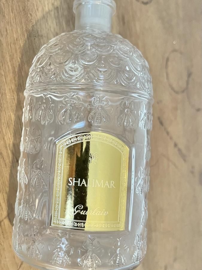 ゲランの香水瓶 金色ラベル - アンティークとテディベアの店 Parade
