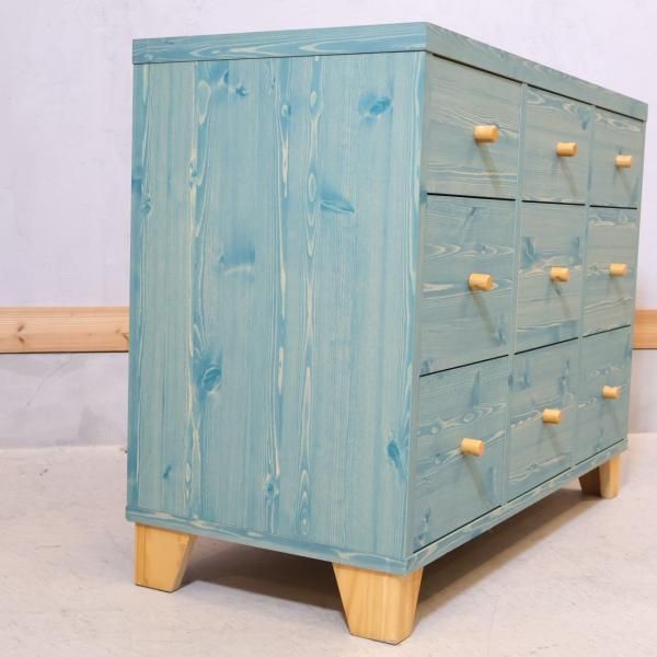 MOMO natural(モモナチュラル)のLOVE(ラブ) 3段チェストです。愛らしい