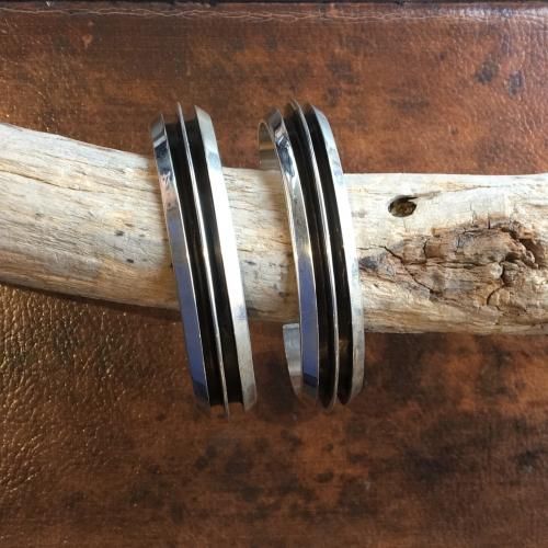 Tom Hawk “Silver Double-Line Bangle