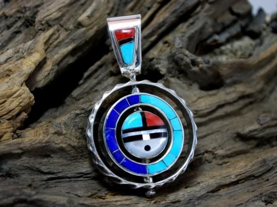 Don Dewa（ドン・デワ）サンフェイス スピナーペンダント