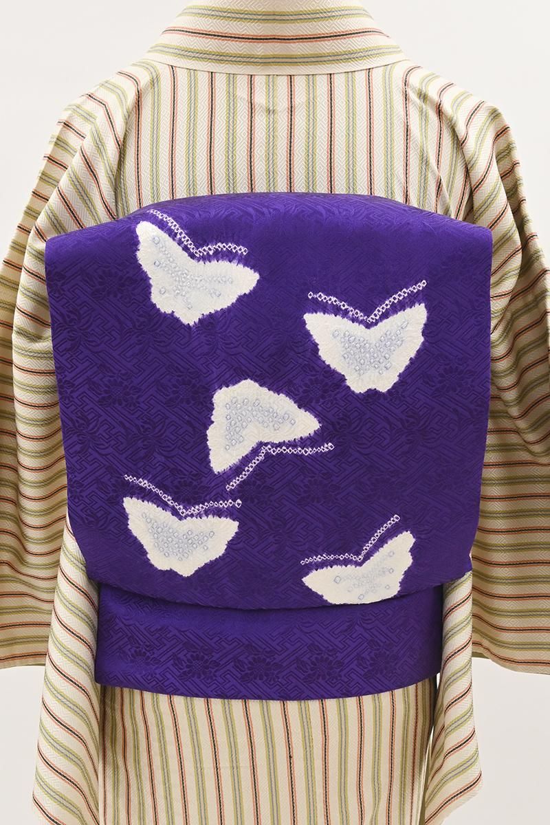 銀座【H-1014】絞り染め 名古屋帯 桔梗紫色 蝶の図 - 銀座きもの青木