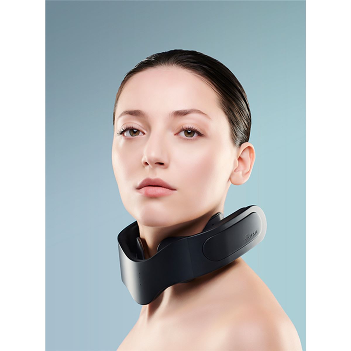 ヤーマン、首もと専用のウェアラブルEMS美容器「メディリフト ネック