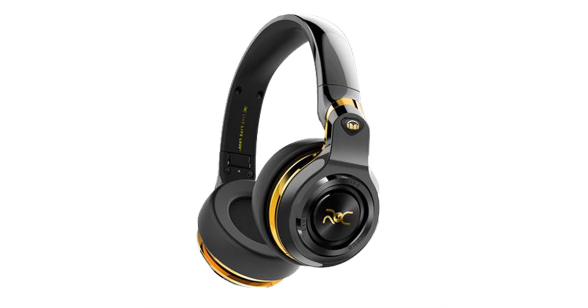 C・ロナウド選手とコラボした光沢ボディ採用のBluetoothヘッドホン