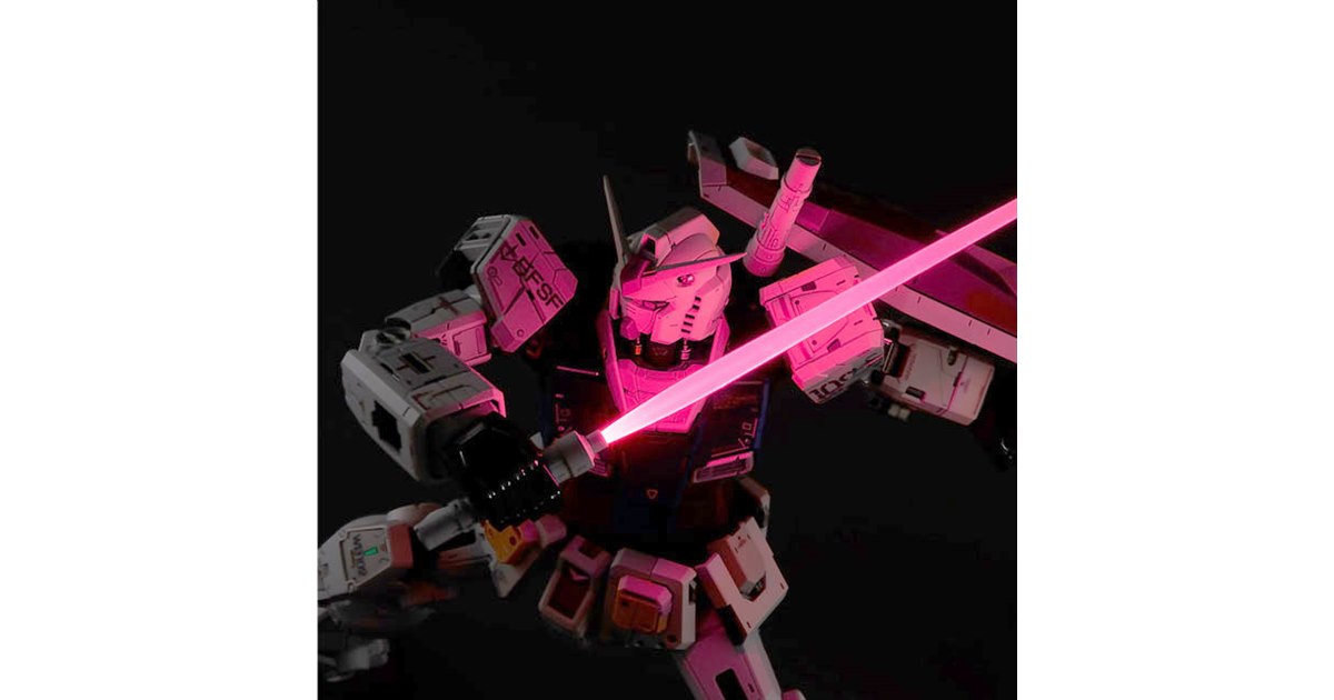 究極のガンプラ”「PG UNLEASHED RX-78-2」発売日決定、光るビーム
