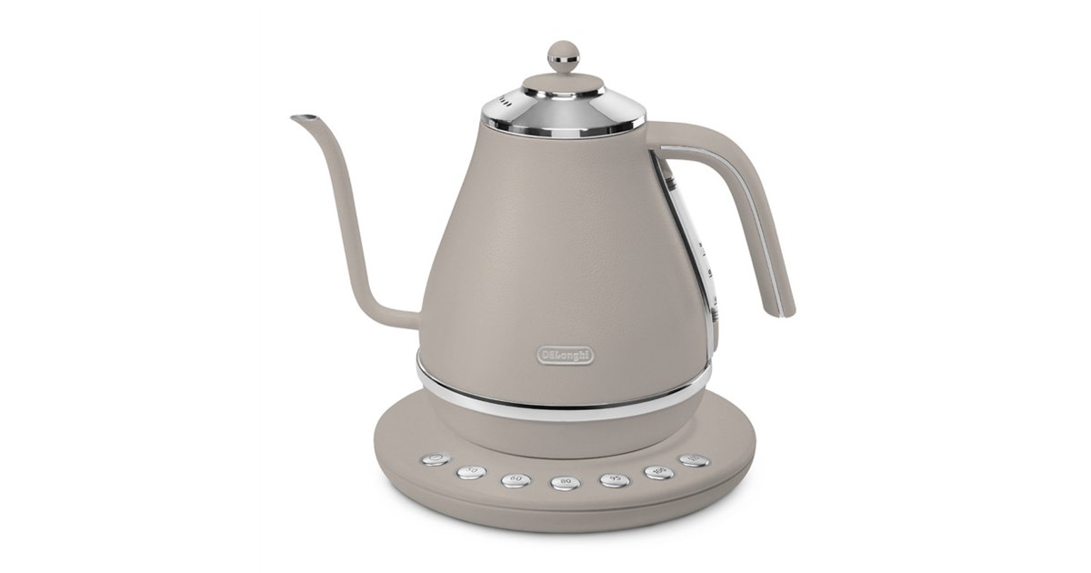 デロンギ、「アイコナ 電気カフェケトル」の新色ビターグレージュを