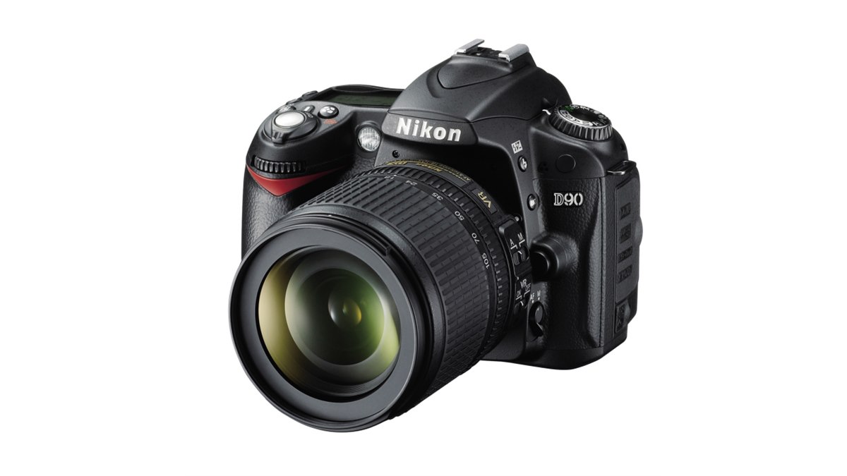 ニコン、D90 AF-S DX 18-200G VR II レンズキット - 価格.com