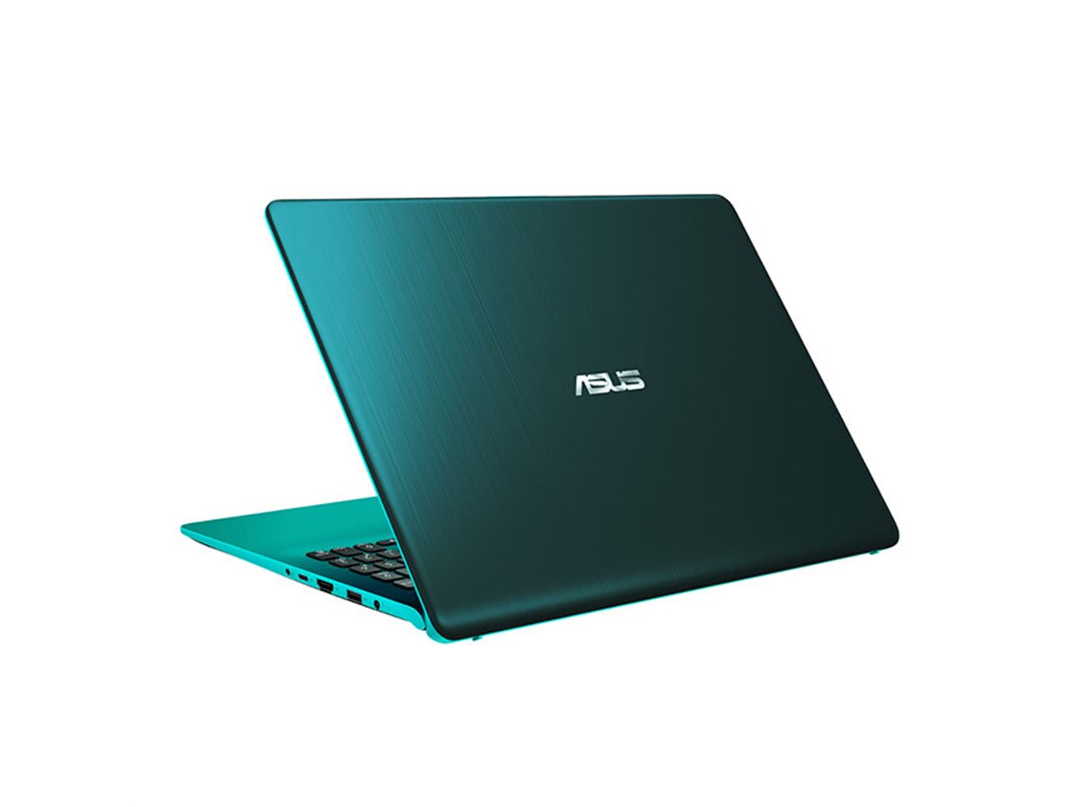 ASUS、エルゴリフトヒンジを採用した15.6型ノートPC「VivoBook S15