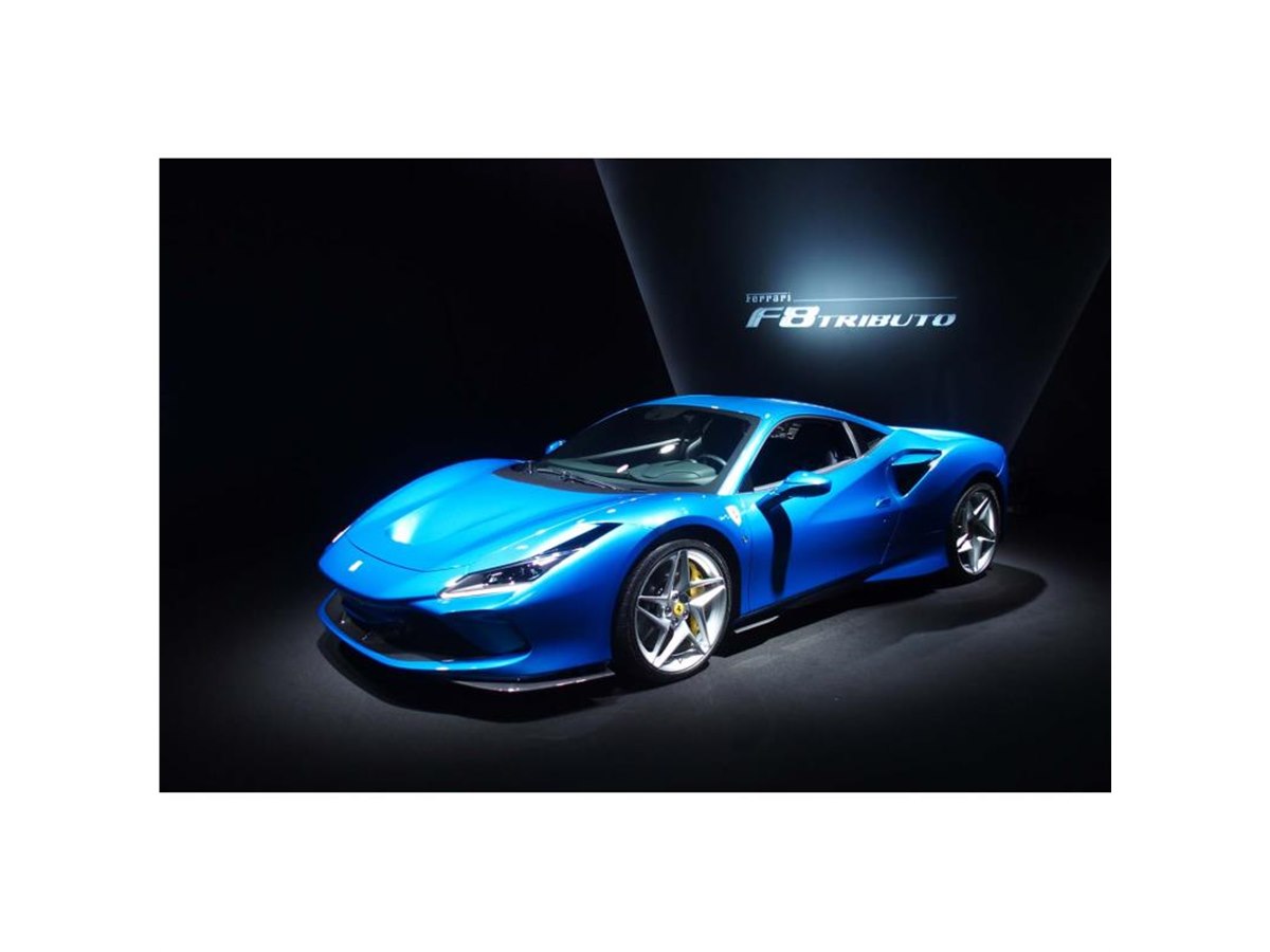 フェラーリ488GTB」の後継モデル「F8トリブート」日本デビュー - 価格.com