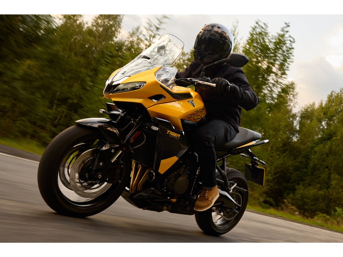 トライアンフが新型アドベンチャーバイク「タイガースポーツ800」を