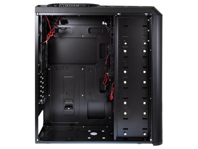 Antec、ゲーマー向けのフルタワーPCケース - 価格.com