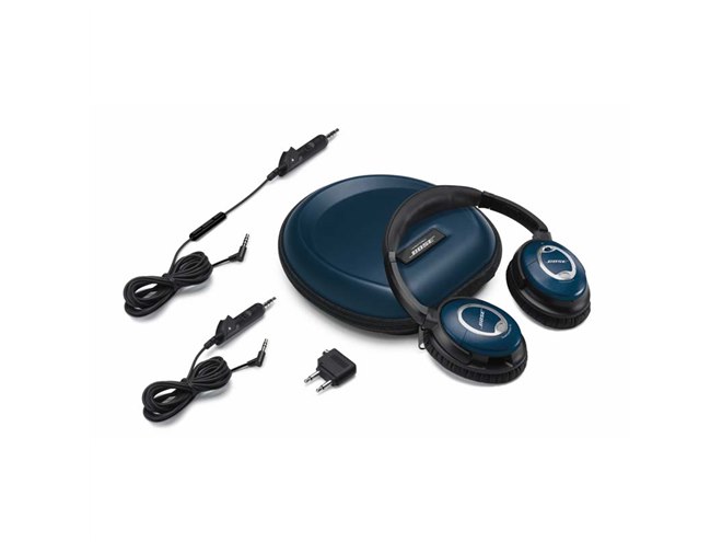 BOSE、NC搭載ヘッドホン「QuietComfort15」の限定カラー - 価格.com