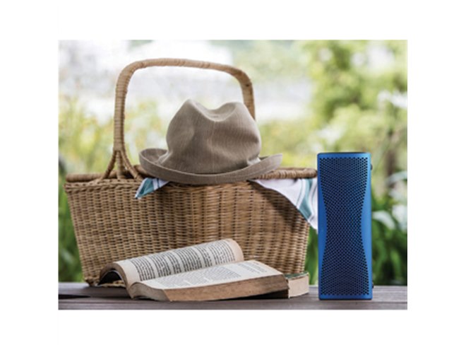 KEF、2台でステレオ再生も可能なaptX対応Bluetoothスピーカー「MUO