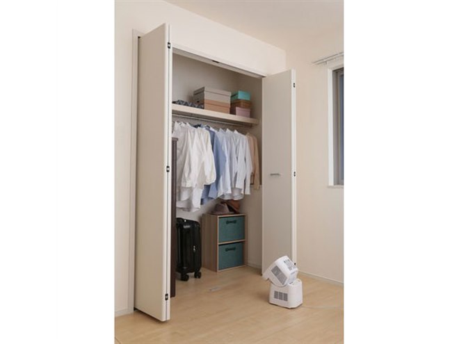 アイリスオーヤマ、部屋干し時間を1/3に短縮した衣類乾燥機「カラリエ