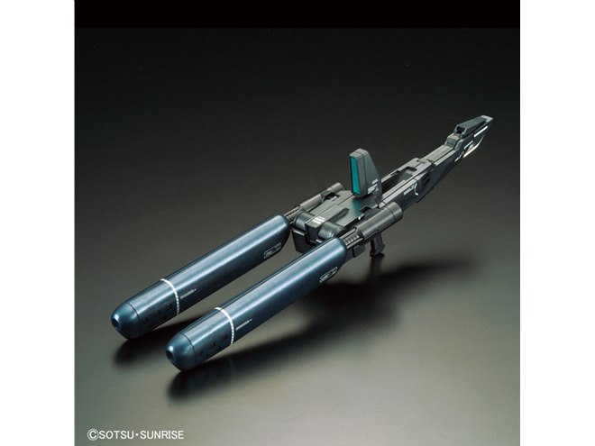 24,200円、豪華限定仕様ガンプラ「MG FAZZ Ver.Ka チタニウム