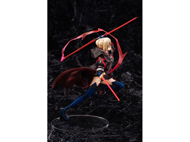 FGO」第3再臨の「謎のヒロインX オルタ」1/7フィギュア、クリア