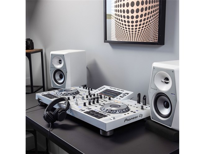 Pioneer DJ、DJ・楽曲制作者向けアクティブモニタースピーカー「VM