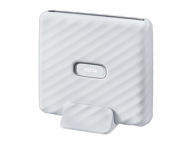 富士フイルム、チェキの2倍サイズを採用したスマホ用プリンター