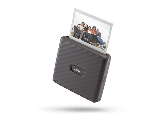 チェキの2倍サイズを採用したスマホ用プリンター「instax Link WIDE