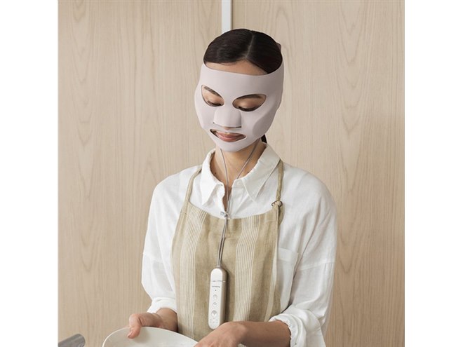 パナソニック、“ながら美容”向けのマスク型イオン美顔器「EH-SM50」を