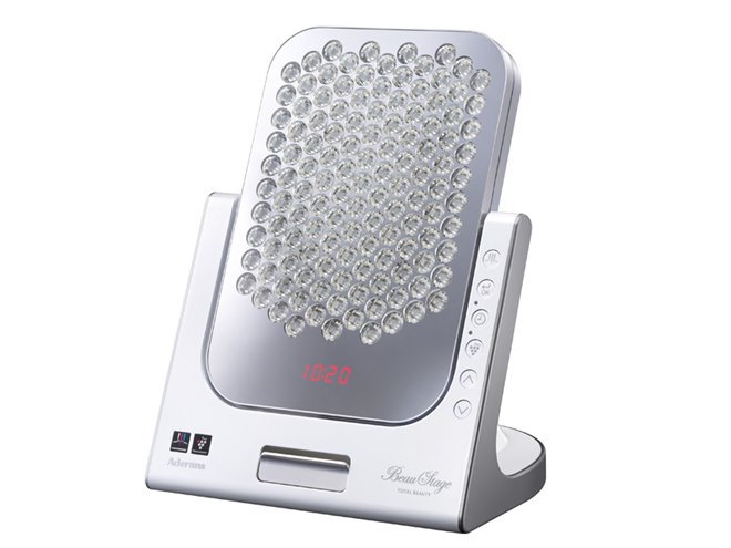 アデランス×シャープ、プラズマクラスター搭載のLED美容照射パネルが