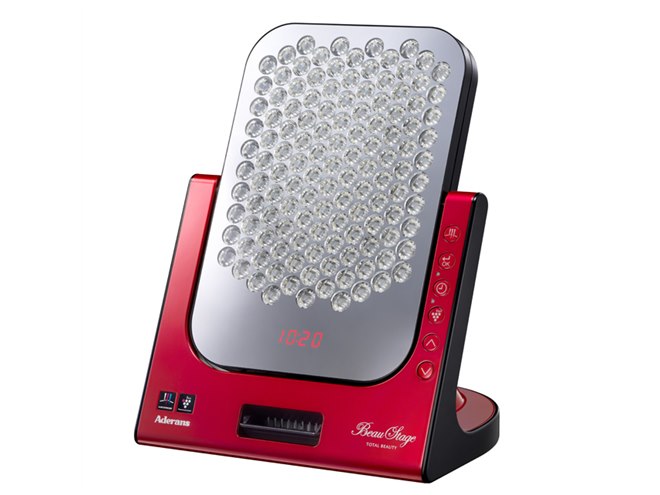 アデランス×シャープ、プラズマクラスター搭載のLED美容照射パネル