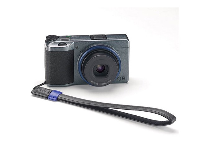 世界2000台限定、リコー「GR IIIx Urban Edition Special Limited Kit