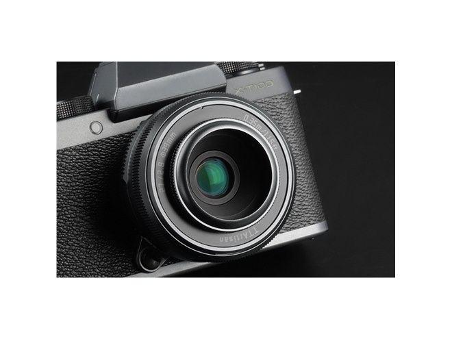 TTArtisan、富士フイルムX用単焦点「AF 27mm f/2.8」に“チタンブラック