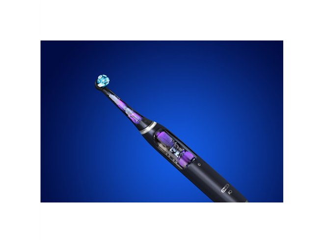 ブラウン、リアルタイムにガイドする充電器付き電動歯ブラシ「オーラル