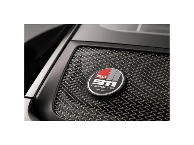 ポルシェ911」の60周年記念限定車「911 S/T」が登場 「GT3」ベースの超