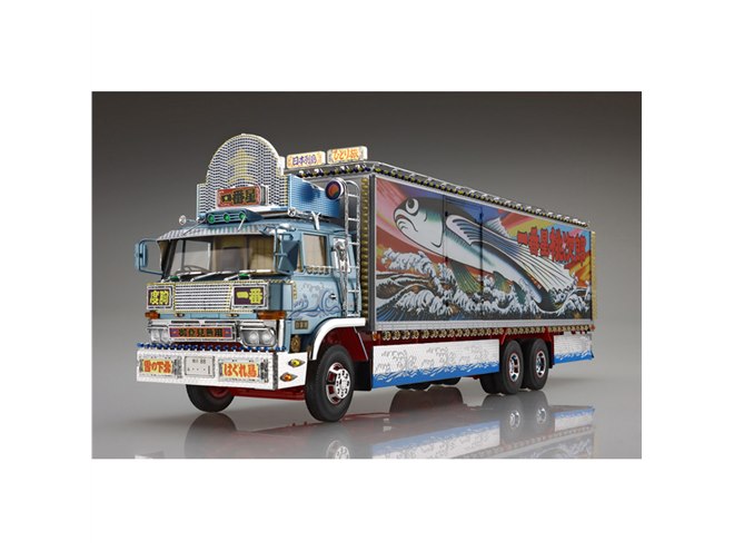 映画「トラック野郎・熱風5000キロ」の「一番星」が1/32スケール模型に