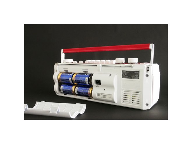 ハローキティ」50周年記念デザインのBluetoothラジカセが限定発売