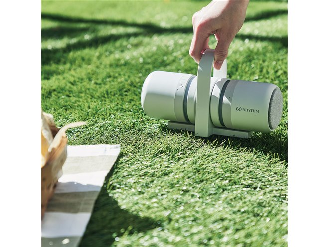 リズム、浴室の壁に貼り付けられる防水Bluetoothスピーカー