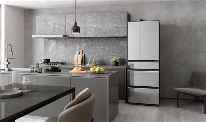 日立、「冷蔵庫カメラ」が進化した新モデル「まんなか冷凍HXCCタイプ