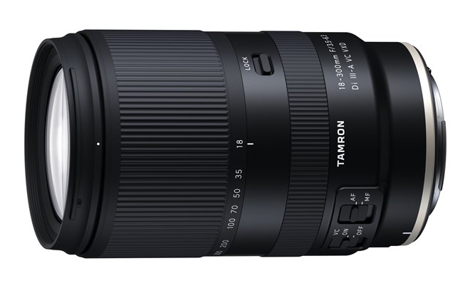 タムロン、16.6倍ズームレンズ「18-300mm F/3.5-6.3 Di III-A VC VXD