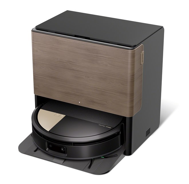 アイロボット、温水清掃ができる伸縮式ローラーモップ搭載の「Roomba