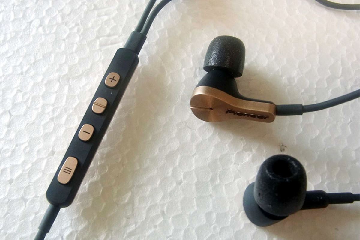 RAYZ」のノイズキャンセリング能力をさまざまな場所で調査した - 価格