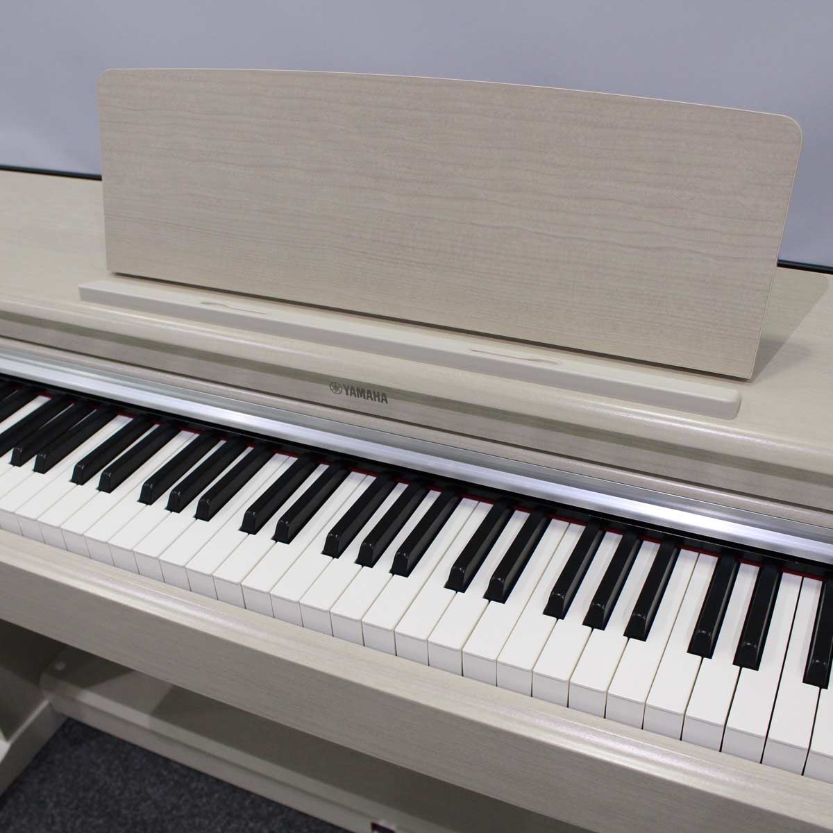 入門機でもさすがのクオリティ！ ヤマハ電子ピアノ「アリウス」最新