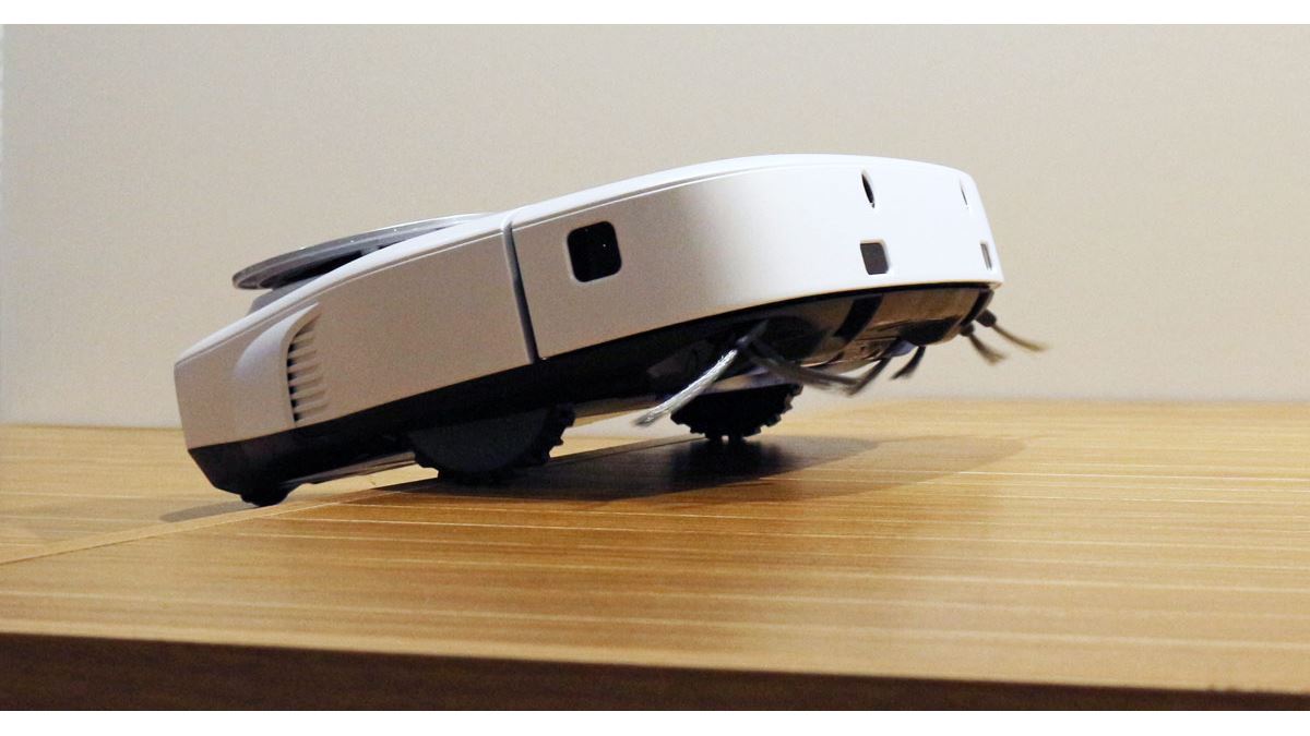 段差を乗り越えるロボット掃除機！ パナソニックの新「RULO（ルーロ