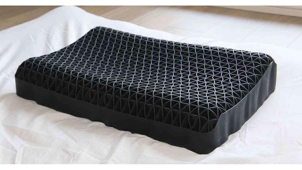 新感覚の心地よさ！ ウワサの快眠枕「ヒツジのいらない枕 至極」を1か