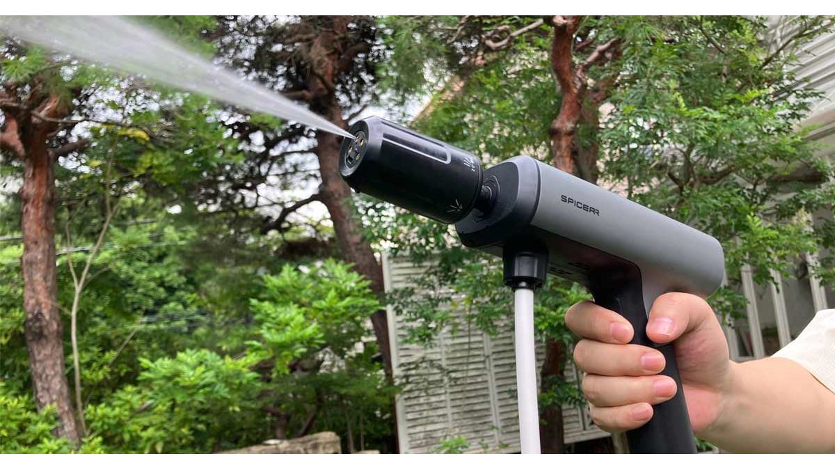 ベランダも玄関掃除もこれでいいじゃん！ 電源も水栓も“いらない”超