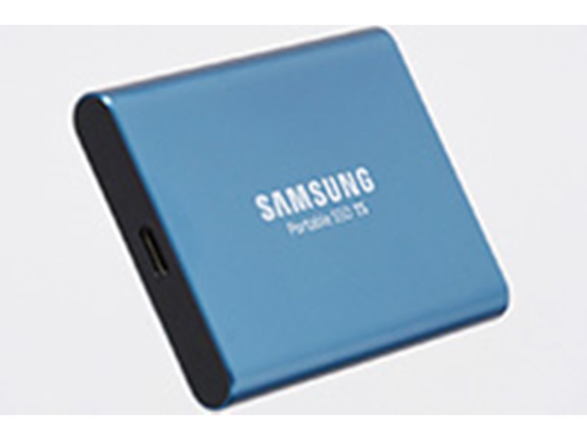 コンパクトでも速い、サムスンの新型ポータブルSSD「T5」の実力を