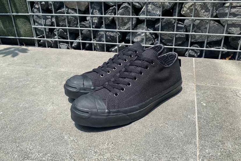 オールブラックのコンバース「ジャックパーセル」が「GORE-TEX」搭載