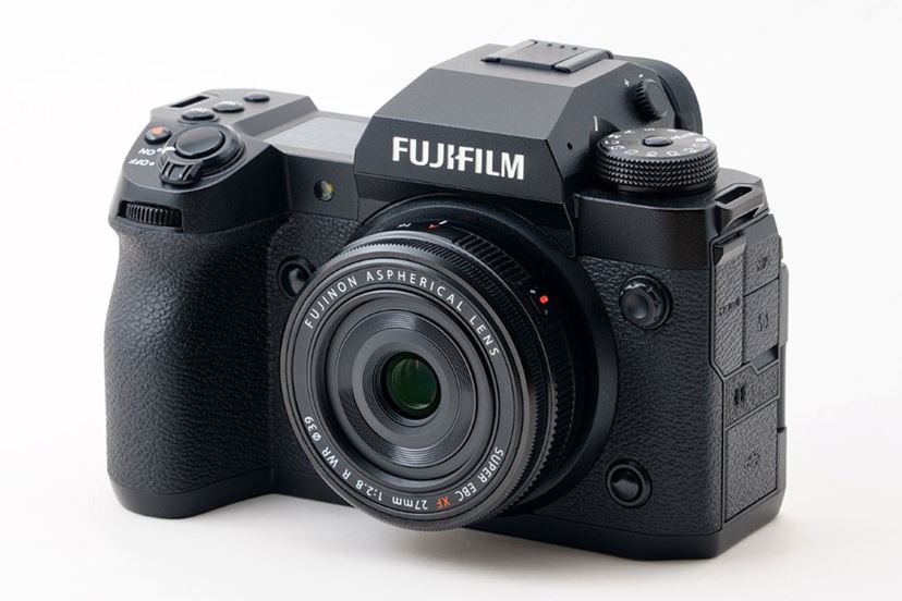 携帯性抜群！ 富士フイルムのパンケーキレンズ2本でスナップ撮影を