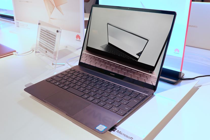 ファーウェイが薄型ノートPC「MateBook X」発表、MacBookやSurface
