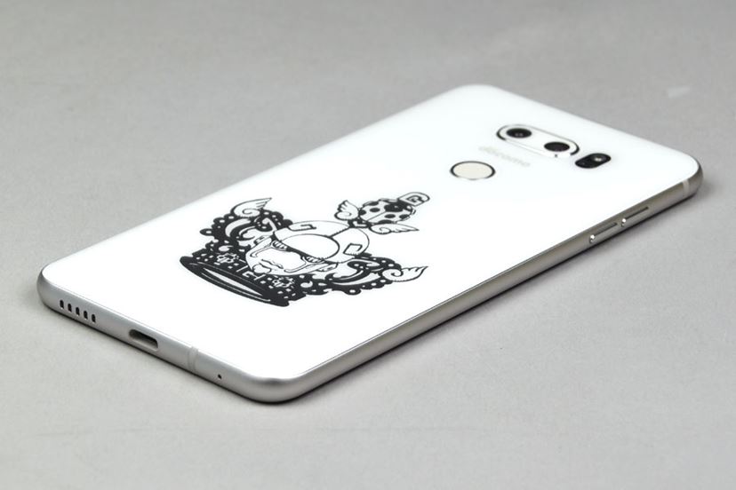 ジョジョスマホ「JOJO L-02K」は30年の歴史が詰まった「スゴ味」がある